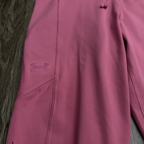 Under Armour Fitted High Rise Capri size Medium - Picture 2 of 7